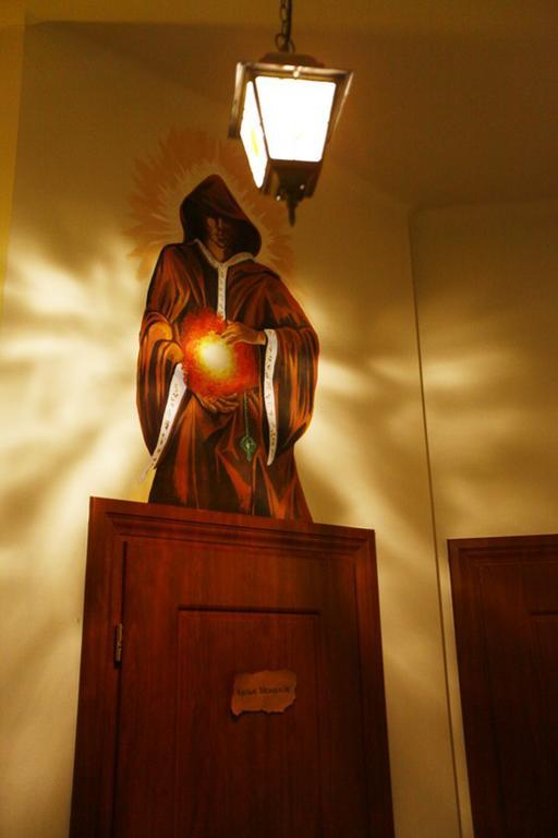 Ghostel - Medieval Hostel Lviv Bagian luar foto