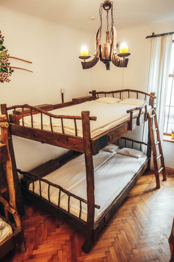 Ghostel - Medieval Hostel Lviv Bagian luar foto